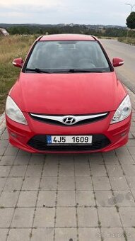 Hyundai i30 1.6 CRDi 66 kW, r.v. 2011, nafta, 193 tis. km