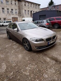 BMW 520i F11