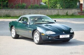 Jaguar XK8 - 1