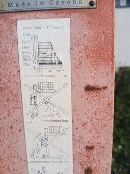 Ruční vysokozdvižný paletak