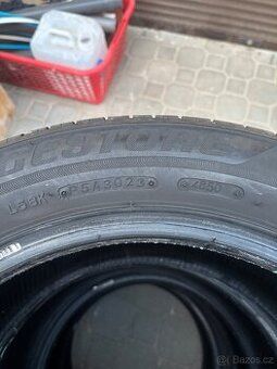 Letni pneu 205/55/r16