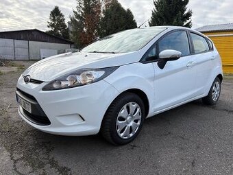 Ford Fiesta 5 dveř 1.25 benzín,2010,Klimatronic, 2 sady kol