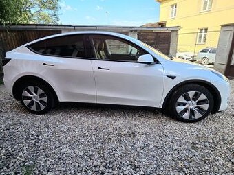 Tesla Model Y Long Range AWD 2023 378kw v kompletní záruce