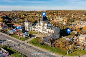 Soubor komerčních nemovitostí, unikátní Zámek pro ubytování,