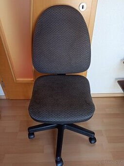 Kancelářská/studentská židle ke stolu