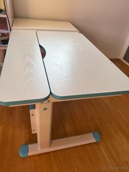 Dětský rostoucí stůl - náklopná deska