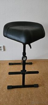 Prodám kytarovou židli K&M 14045