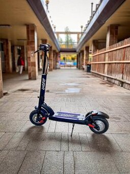 Elektrokoloběžka Laotie es8