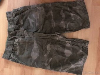 Maskáčové kraťasy Marks and Spencer