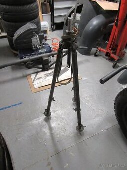 NHW 7/63 12 -135 - 6089 trojnožka pro MG42, M53