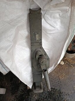 Hřebenový zvedák Brano 5t