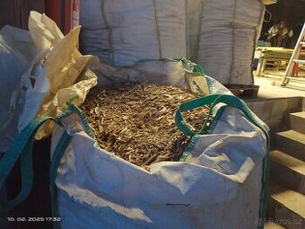 Štěpka lesní suchá