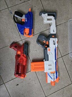 Prodám zbraně Nerf