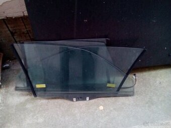 boční okna mitsubishi galant pětidvéřový rv.92