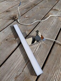 LED osvětlení na skříňku, zrcadlo