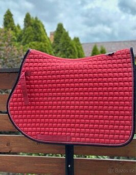 Podsedlová dečka na koně