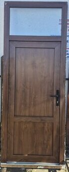 Plastové dveře vchodové