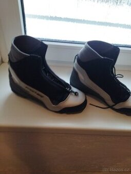 Boty na běžky dámské