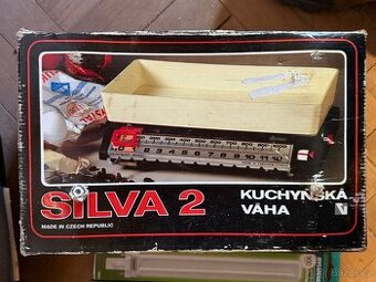 Retro kuchyňská váha Silva
