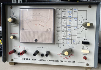 Poloautomatický RLC můstek Tesla BM509 -- velmi zachovalý