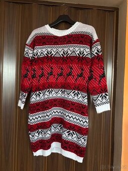 Vánoční svetrové šaty