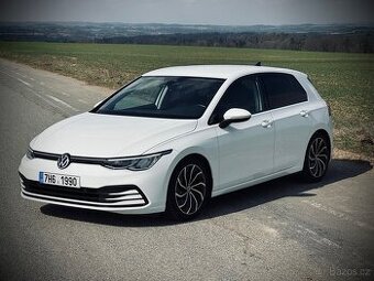 VW Golf 8 1.0 TSI manual