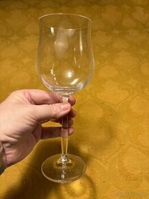 Sklenicky na Vino kvalitni Ceske kus 40 Kč