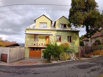 Prodej vícegeneračního domu  Lhota pod Košířem