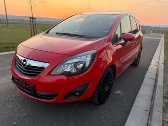 Opel Meriva 1.4i TURBO 103kw Edition tažné jen 52.413km