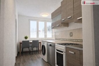 Pronájem bytu 3+1 s lodžií, ul. Libušina, Mariánské Lázně