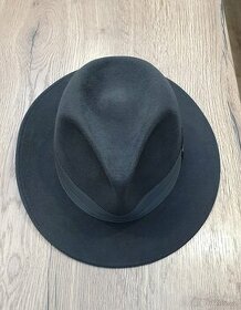 Pansky klobouk - 1