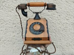 Starý telefon Tesla, má štítek i šnůry. Přeprava jen za 50,-