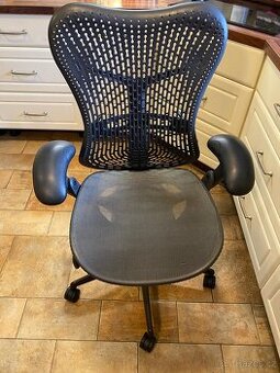 Herman Miller Mirra kancelářská židle