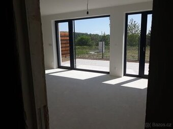 3+kk se zahrádkou a sklepní kójí