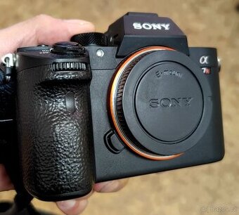 Sony A7R III