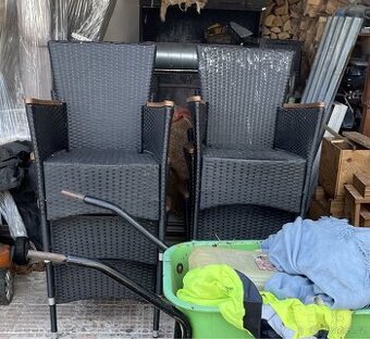 Prodám Ratanová zahradní křesla na zahradu nebo balkon.
