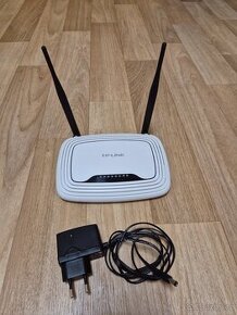 TP-Link TL-WR841N 2.4 GHz 300 Mb/s Wi-Fi router