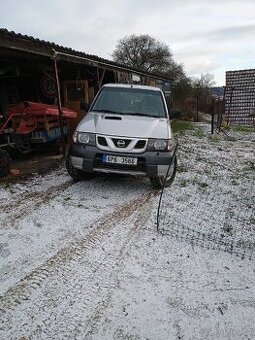 Nissan Terrano II
