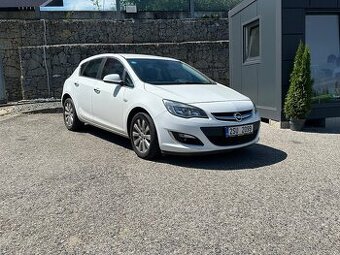 Opel Astra J 2013 1.7