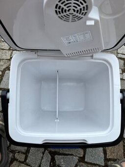 Chladicí box do auta 29L