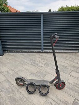 Elektrická koloběžka Xiaomi scooter pro-náhradní díly/Repas