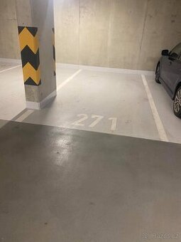Pronájem garážového stání Praha 3