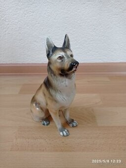 Vlčák, porcelánová soška - 1