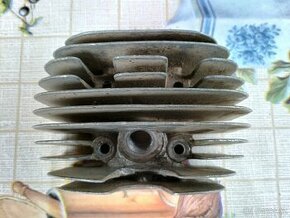 Jawa 50 Pionýr 20 21 Mustang hlava válce