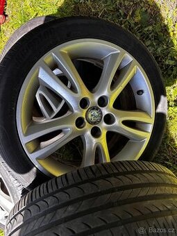 Alu kola + letní pneu Škoda Fabia II
