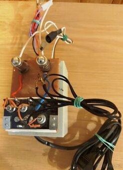 Síťový transformátor 230V~/ 15V~, 2x9V~ nebo 18V~