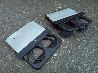 Volkswagen Golf IV. Bora držák nápojů originál