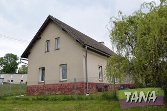 Rodinný dům v obci Chotěvice, okr. Trutnov, ev.č. 00216