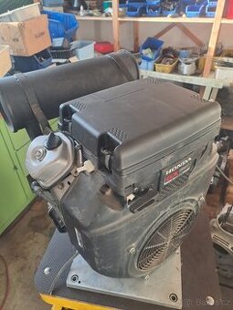Motor Honda GX620 dvouválec 20 HP