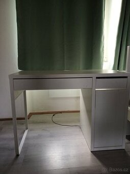 psací stůl zn. Micke